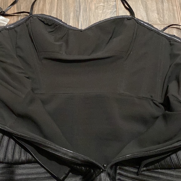 BCBGMaxAzria black strapless sweetheart peplum dress - Picture 9 of 10